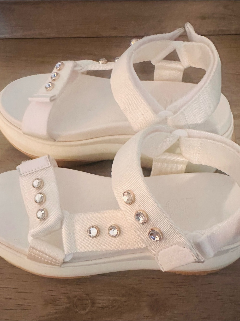 Liu Jo Cream Platform Sandals with Textured Sole